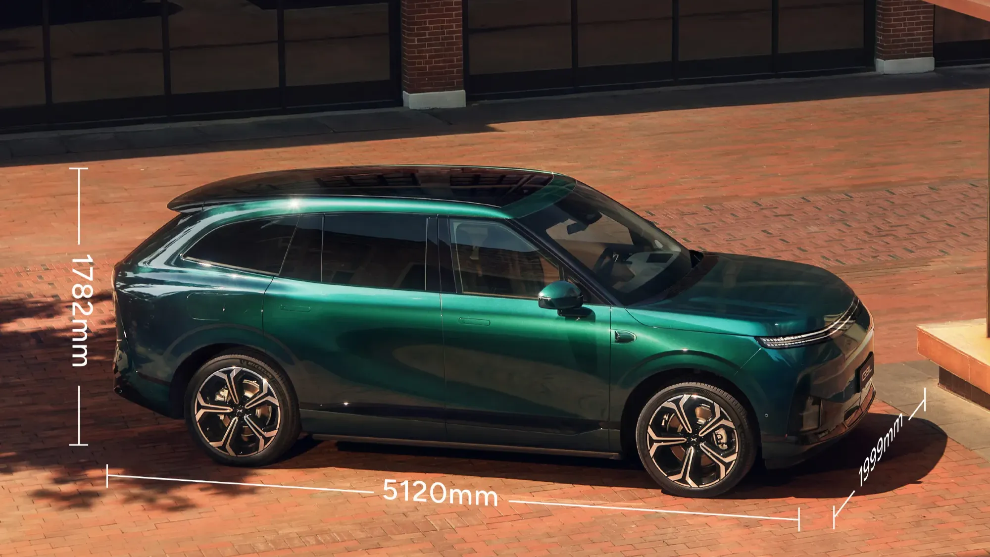 Elevated side view of the XPeng G9L annotated with length and height dimensions of 5,120 mm and 1,782 mm